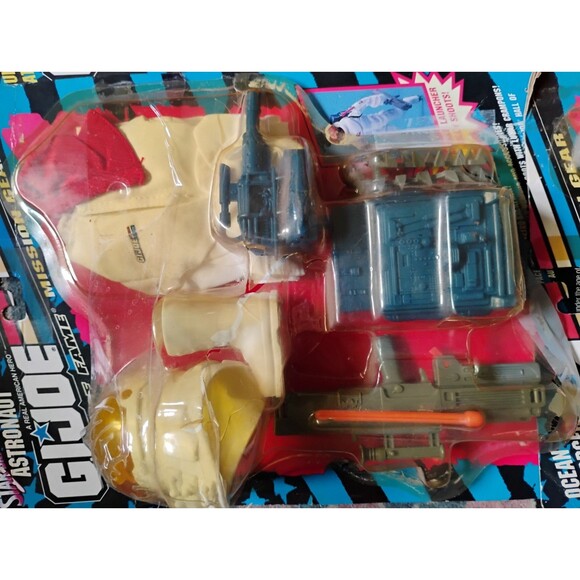 Lot Of 6 Vintage GI Joe Hall Of Fame Mission Gear 1993 Kid Dimensions Products - Picture 9 of 16